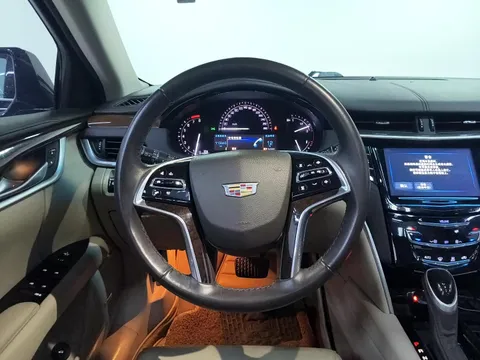 Cadillac XTS