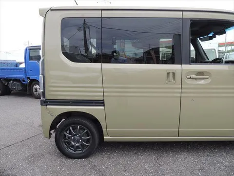 Honda N-VAN Plus Style