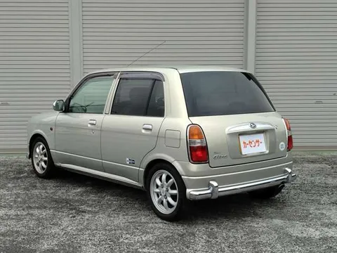 Daihatsu Mira Gino