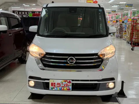 Nissan Dayz Roox