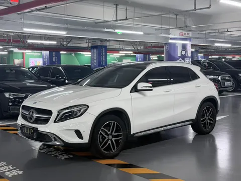 Mercedes-Benz Mercedes-Benz GLA