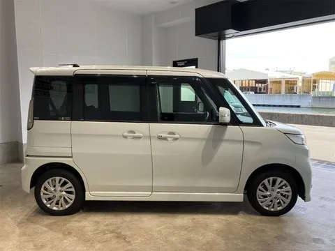 Suzuki Spacia Custom Z