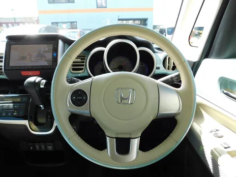 Honda N-BOX Slash