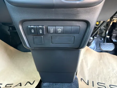 Nissan Clipper Van