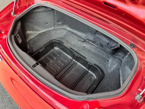 Mazda MX-5 (Roadster)