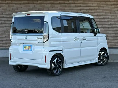 Suzuki Spacia Custom