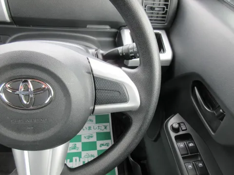 Toyota Pixis Mega