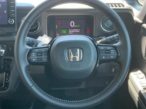 Honda N-BOX Custom