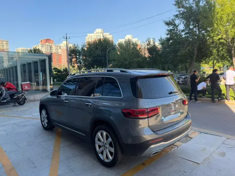 Mercedes-Benz Mercedes-Benz GLB