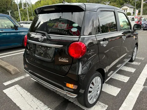 Daihatsu Cast