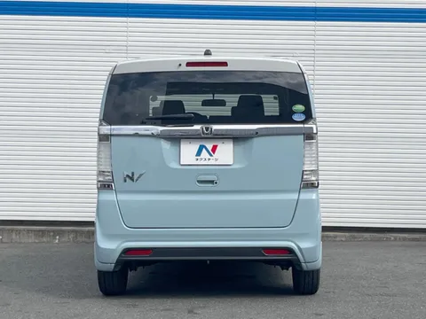 Honda N-BOX Slash