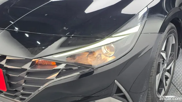 Hyundai Elantra (Avante)
