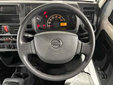 Nissan Clipper Truck