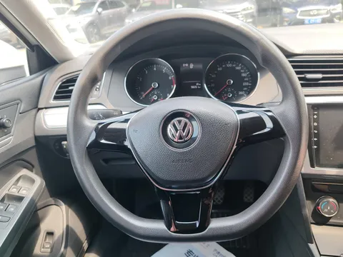Volkswagen Lamando
