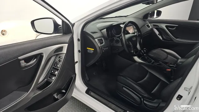 Hyundai Elantra (Avante)