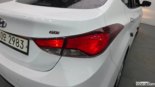 Hyundai Elantra (Avante)