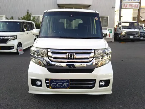 Honda N-BOX Custom
