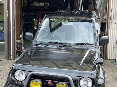 Mitsubishi Pajero JR