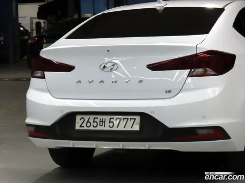 Hyundai Elantra (Avante)