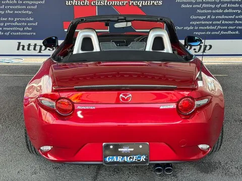 Mazda MX-5 (Roadster)