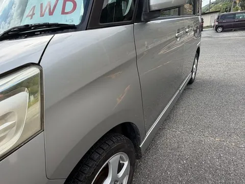 Suzuki Spacia