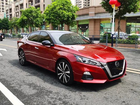 Nissan Teana