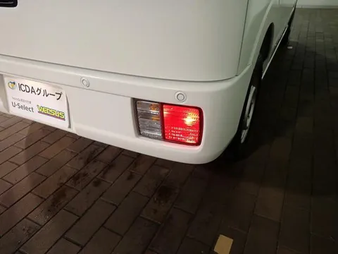 Nissan Clipper Van