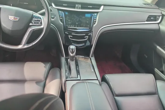 Cadillac XTS