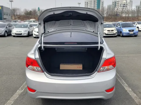 Hyundai Accent