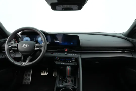 Hyundai Elantra (Avante)