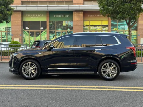 Cadillac XT6