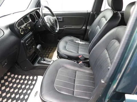 Daihatsu Mira Gino