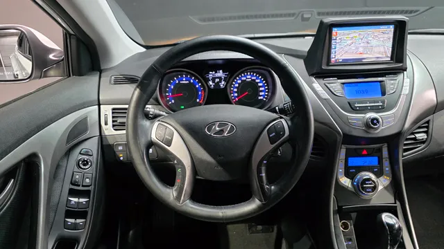 Hyundai Elantra (Avante)