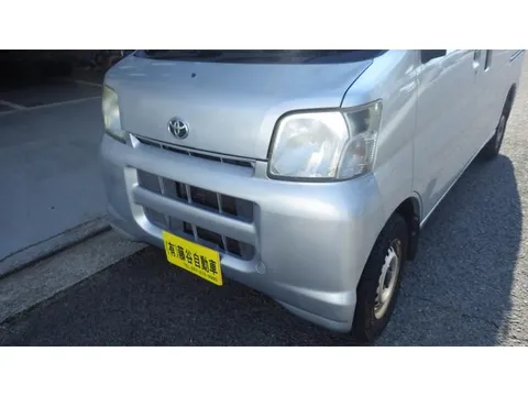Toyota Pixis Van