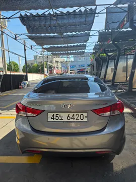 Hyundai Elantra (Avante)