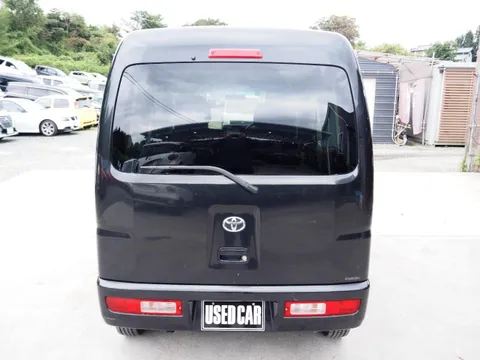 Toyota Pixis Van