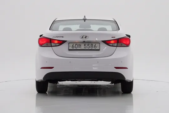 Hyundai Elantra (Avante)