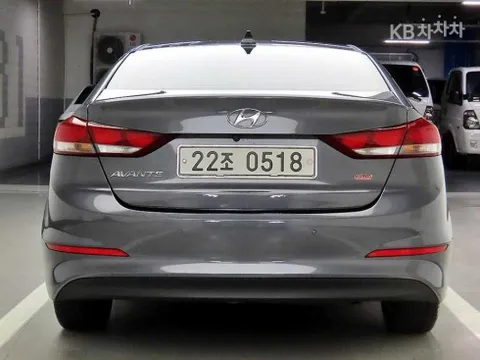 Hyundai Elantra (Avante)