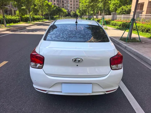 Hyundai Reina