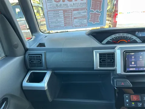 Toyota Pixis Mega