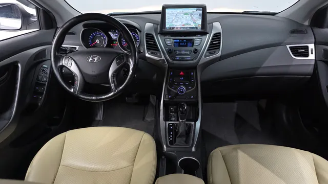 Hyundai Elantra (Avante)