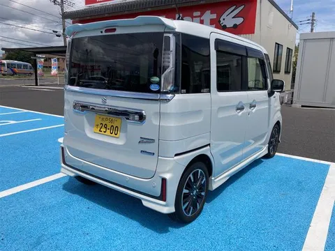 Suzuki Spacia Custom
