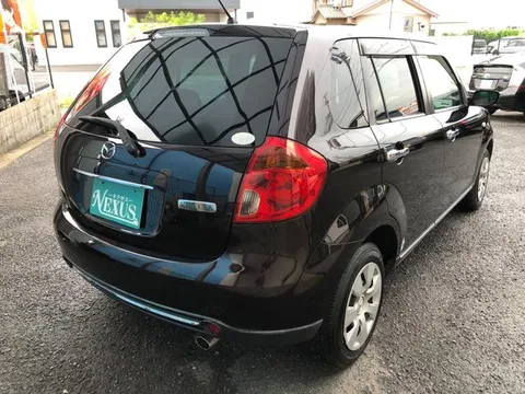 Mazda Verisa