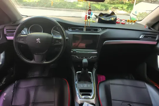 Peugeot 408