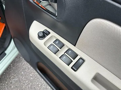 Daihatsu Mira Tocot