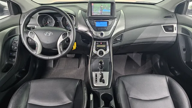 Hyundai Elantra (Avante)