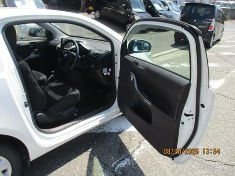 Toyota iQ
