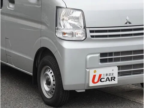 Mitsubishi Minicab Van