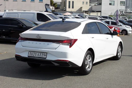 Hyundai Elantra (Avante)