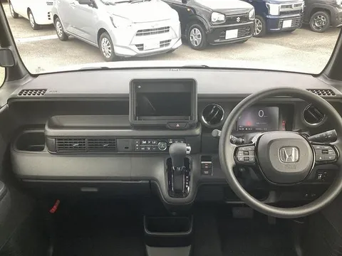 Honda N-BOX Custom
